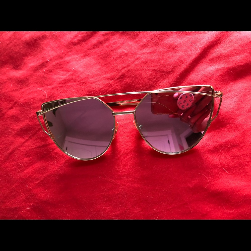 Never worn sunnies